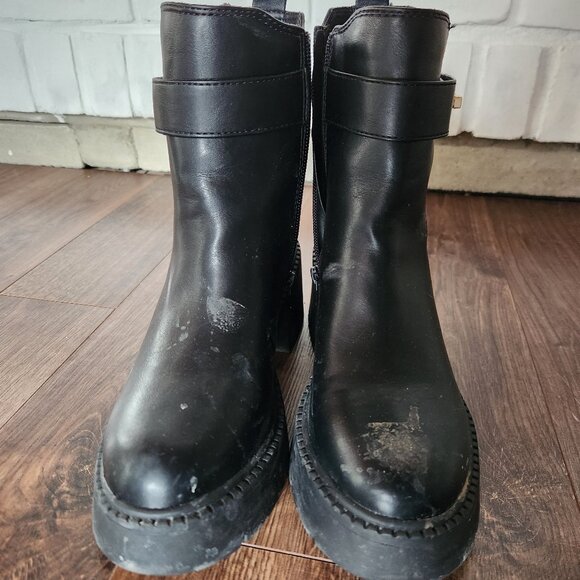 Faux leather boots - Picture 2 of 4